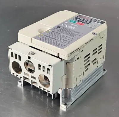 Yaskawa CIMR-VU4A0002FAA Vector Motor Drive V1000 Rev. C (BIN412)