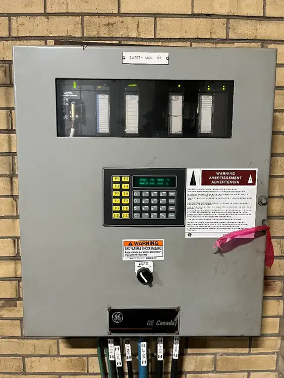 Used GENERAL ELECTRIC FANUC SERIES 90 Misc Electrical & Power Parts British Columbia CA | Lenmark #254100