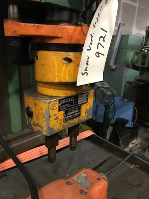 USED 1985 SNOW DR-3-R