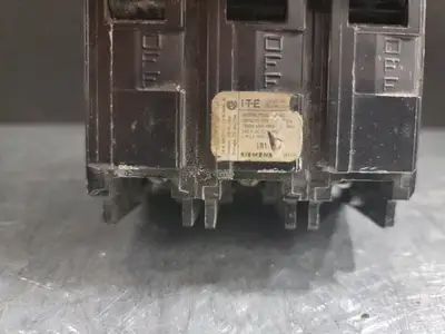 30 Amp, 3 Pole, 240 Volts Circuit Breaker