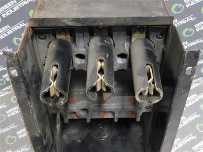 Bull Dog BOS 14352 Switch Plug 60A 575AC 20HP Used