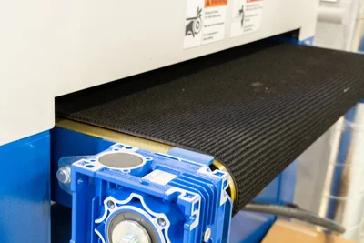 New | in-Stock APEX APEX METALWORKING EZ SANDER Belt Grinders Including Sanders Manitoba CA | Empire Machinery & Tools Ltd. #1359898