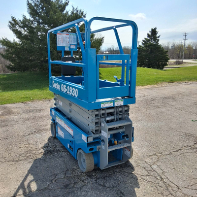 USED 2017 Genie GS-1930