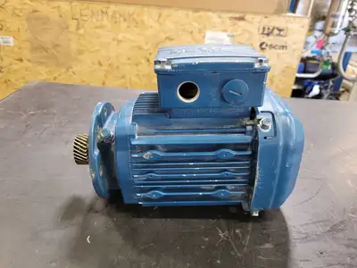 USED SEW-EURODRIVE SAF47DRS71M4
