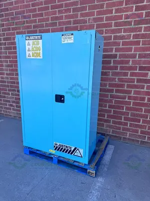 USED JUSTRITE 45 GALLON ACID AND CORROSIVE STORAGE CABINET W/ SOFT CLOSE DOORS, KEY
