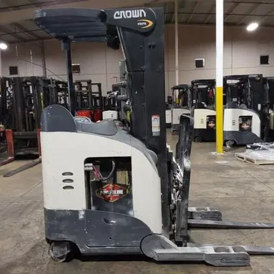 USED 2016 CROWN RR5725-45