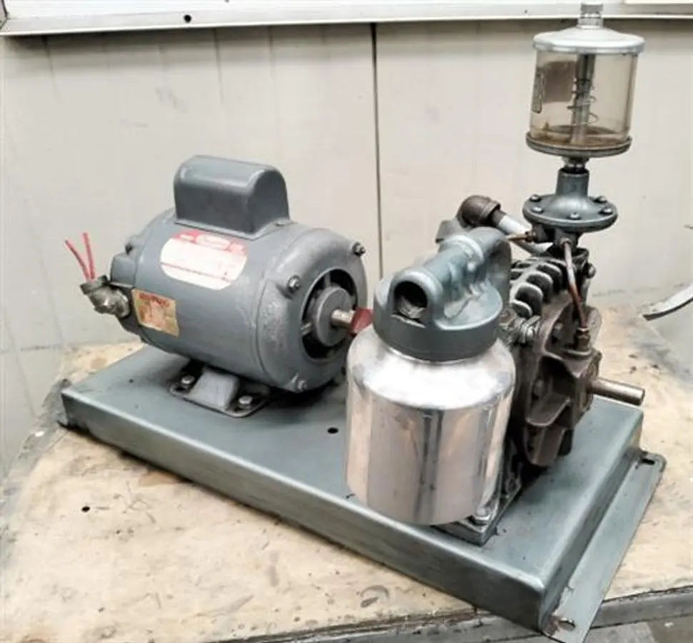 Carbon steel vacuum pump