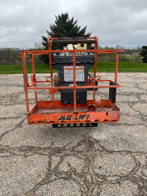 USED 2017 JLG E450AJ