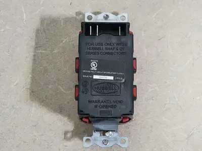 USED HUBBELL GFRST20SNAPR