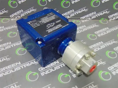 ITT Neo-Dyn 100PV16D3 Adjustable Air Relay Switch 80-200 PSIG New NIB
