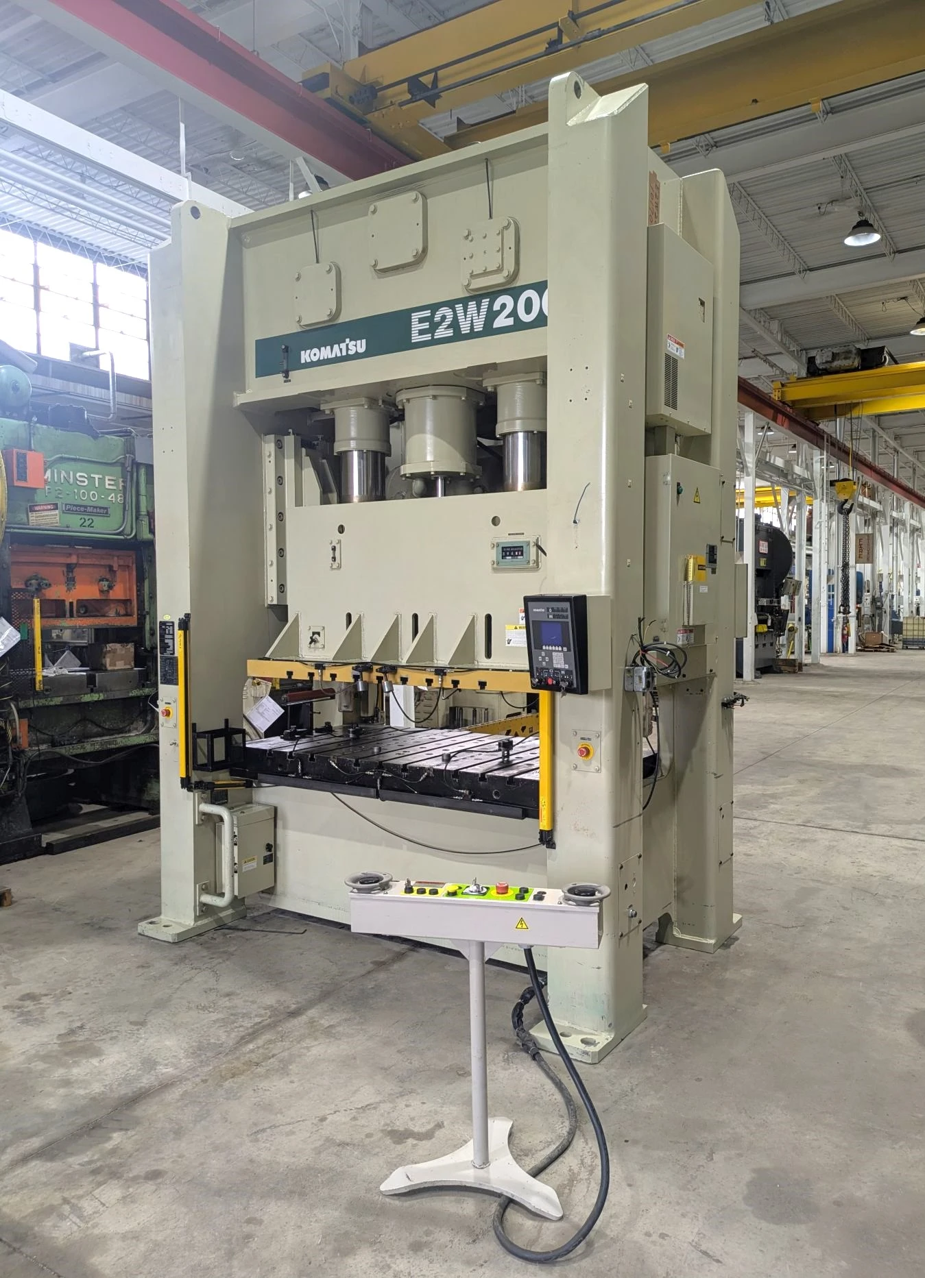 USED 2007 KOMATSU PRESSES KOMATSU E2W200-SVS PRESS
