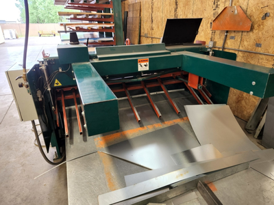 U14488C Tennsmith LM610 72 in.  10 gauge shear