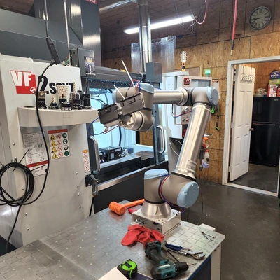 Used 2022 VERSABUILT CNC MILL AUTOMATION Robots Illinois US | Revelation Machinery #1271565