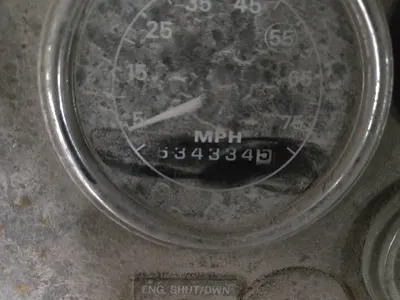 1995 Ford Aeromax L-9000 Yard Tractor, 634,335.5 Miles Indicated (LOCATION: Batavia, OH)