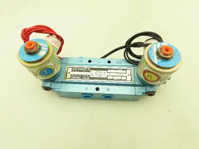 Honeywell Skinner S3FFHAL3 Directional Control Spool Valve 5/3 24VDC 3/8" NPT