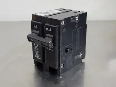 USED EATON CUTLER-HAMMER BR220