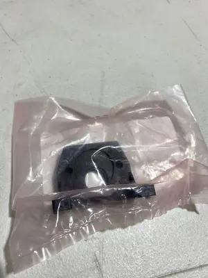 NEW UIC 46763402