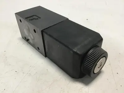 USED VICKERS DG4V-3-2A-M-U-H7-60