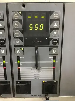 USED HUSKY 9152