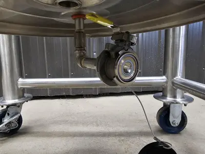 Used LEE INDUSTRIES 55 DP Stainless Steel Tanks Quebec CA | Carter-Wilson Equipment Services #450997