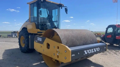 USED 2025 Volvo SD115B