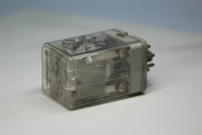 Used Allen-Bradley 700-HA32A12 Relays & Switches California US | Davliegogo LLC #1705983