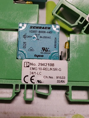PHOENIX CONTACT 2942108 EMG 10-REL/KSR-G 24/21-LC RELAY MODULE
