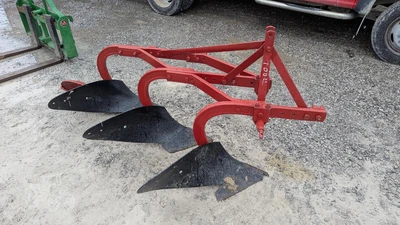 USED MASSEY FERGUSON 62