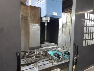 USED 2000 MAZAK VTC 300 C