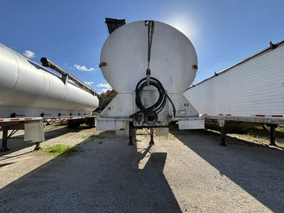 Used 2012 WARREN BULK FEED TRAILER Tanker Trailers Michigan US | Miedema Asset Management Group #1709523