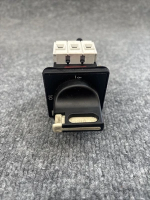 Used EATON MOLELLER IEC/EN 60947-3 VDE 0660 Disconnects California US | Davliegogo LLC #1707649