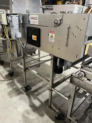 USED WECO / WEIGHRIGHT / A&B BERRYTEK TWO-VIEW COLOR/SOFT SORTER