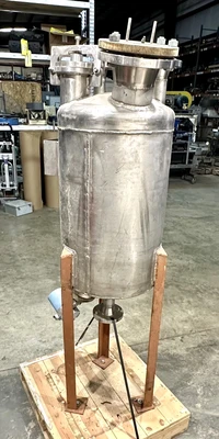 Used _UNKNOWN_ _UNKNOWN_ Dish & Cone Bottom Tanks West Virginia US | Cooper Industries #1409604