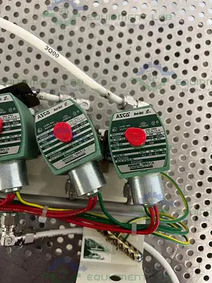 USED LOT OF 4 - ASCO RED-HAT 8262G80 SOLENOID VALVE 1/4"