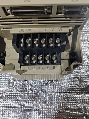 USED YASKAWA SGDB-20VDY1
