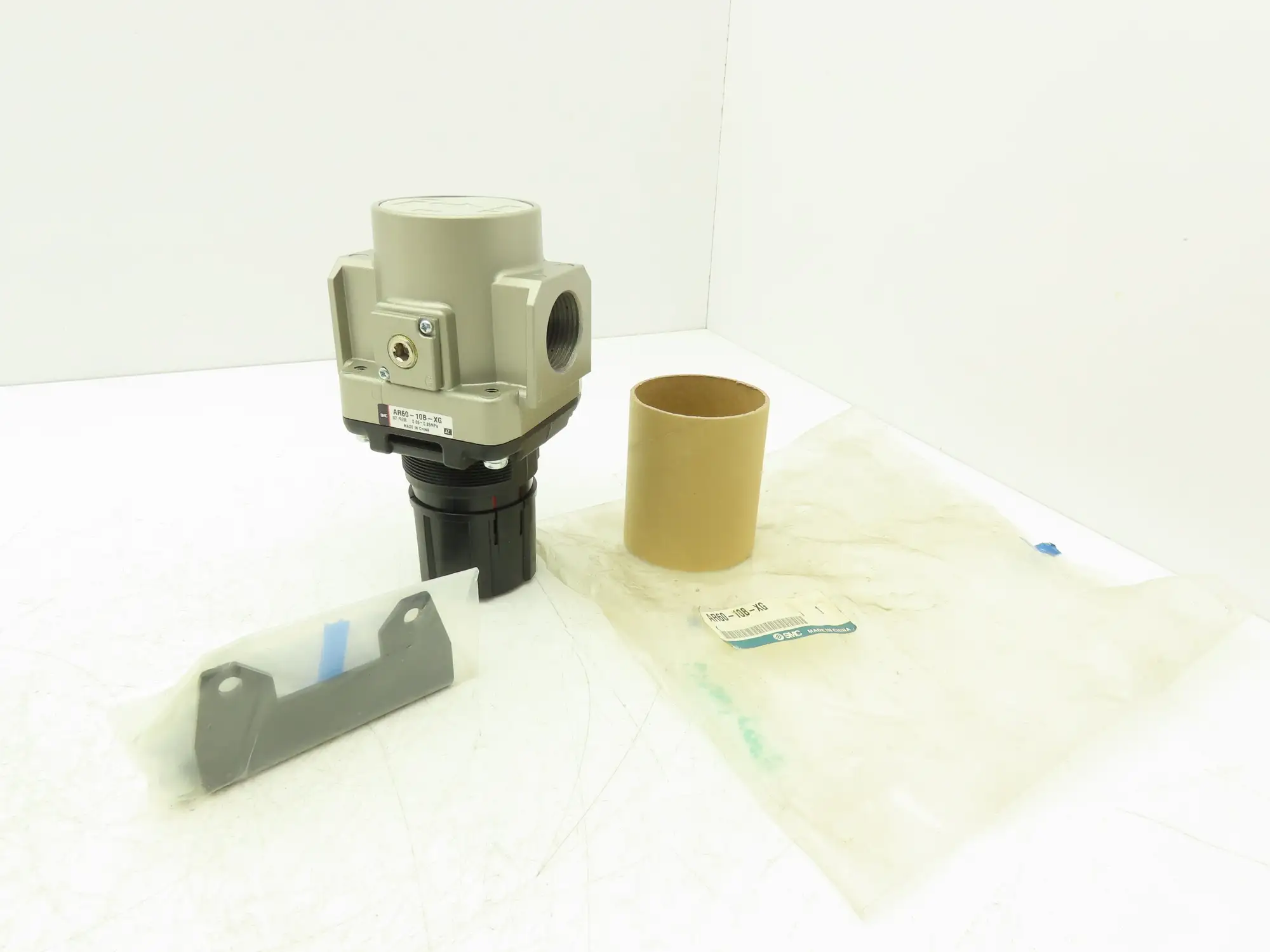 SMC AR60-10B-XG Compressed Air Line Regulator 0.05-0.85MPa 1" NPT