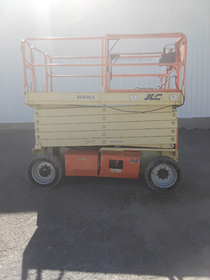 USED 2017 JLG 4069LE