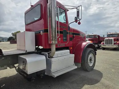 USED 2014 PETERBILT 365