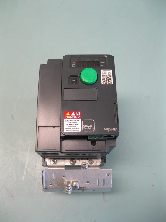 Used Schneider Electric ATV320U04N4C Automation Control (HMI) New Hampshire US | Bitter End Trading #1126568