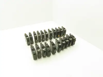 General Electric THQB1120 Circuit Breaker 1-Pole 20A Bolt-In 120/240V Lot of 21