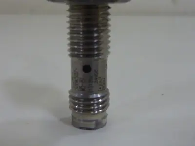 USED OMRON E2A-S08KS02-M5-B1