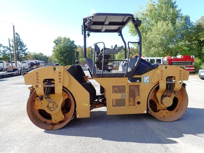 Used 2013 CATERPILLAR CB54B Tandem Rollers Massachusetts US | Brookside Equipment Sales #1455059