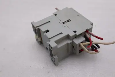 ALLEN BRADLEY 100-C09*10 SER A CONTACTOR AB STOCK K-447-A