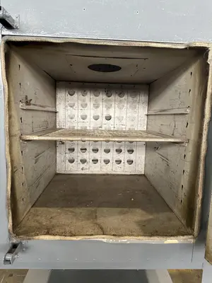 30" X 30" INDUSTRIAL OVEN W/ HONEYWELL CONTROL. STOCK # 0235925.
