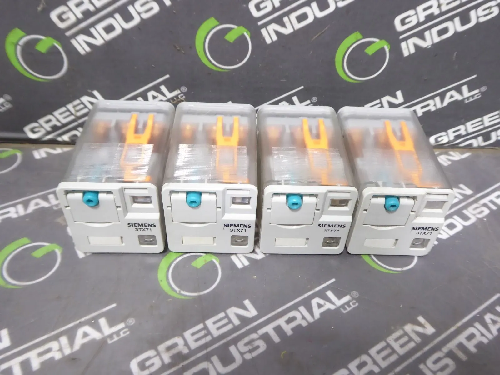 Lot of 4 Siemens 3TX7112-1NC03 Plug-In Relay Used