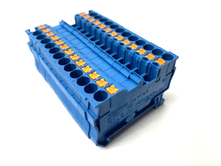 Used PHOENIX CONTACT FEED-THROUGH TERMINAL BLOCK PT 2,5 BU LOT OF 13 Terminal Blocks | Maverick Industrial Sales #1103479
