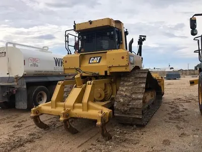USED 2017 Caterpillar D6T LGP