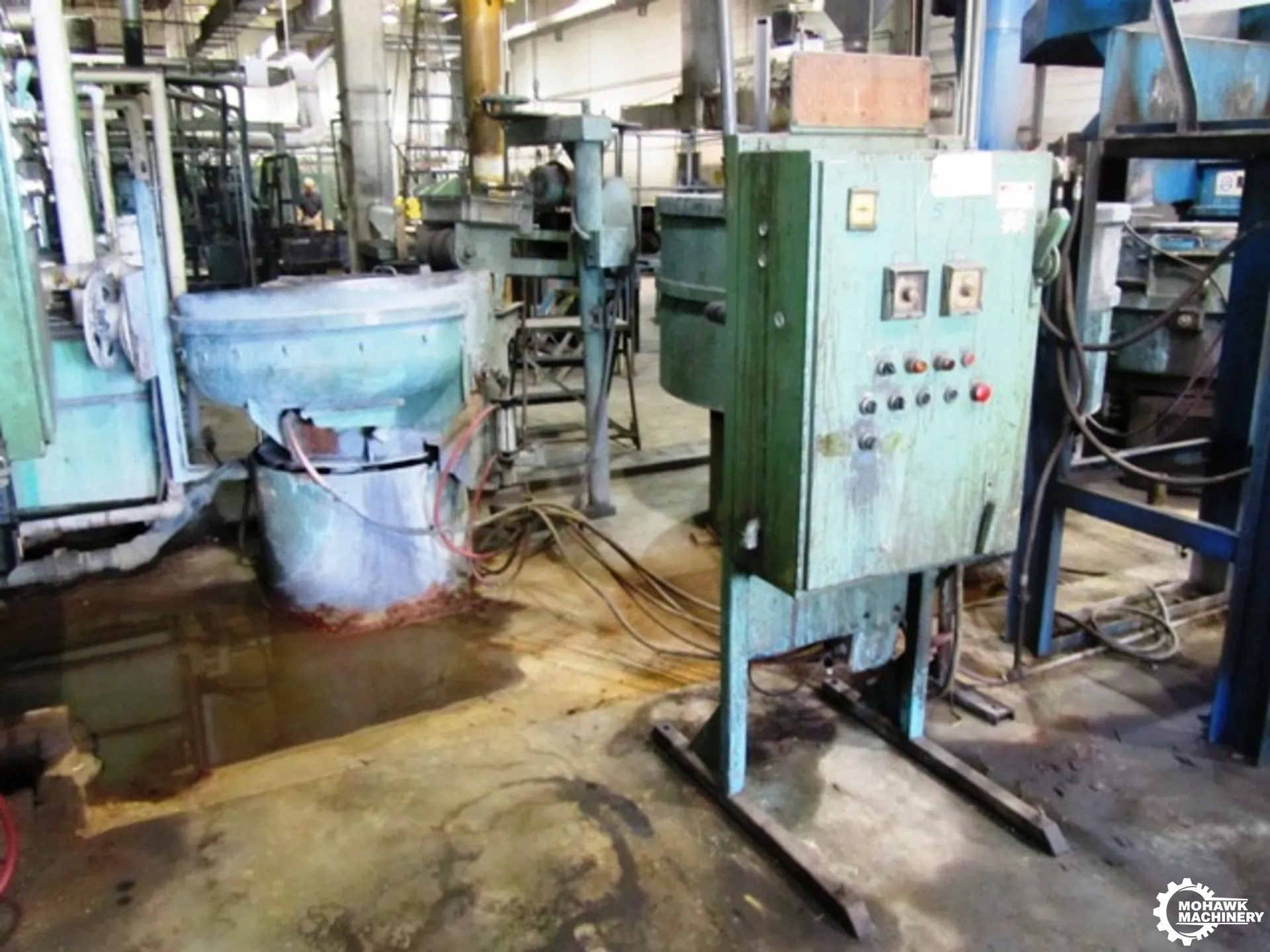 4 CU FT ROTO-FINISH "SPIRATRON" TUB-TYPE VIBRATORY DEBURRER w/PNEUMATIC GATE - OVERHEAD BELT TYPE FEEDER - TIMER