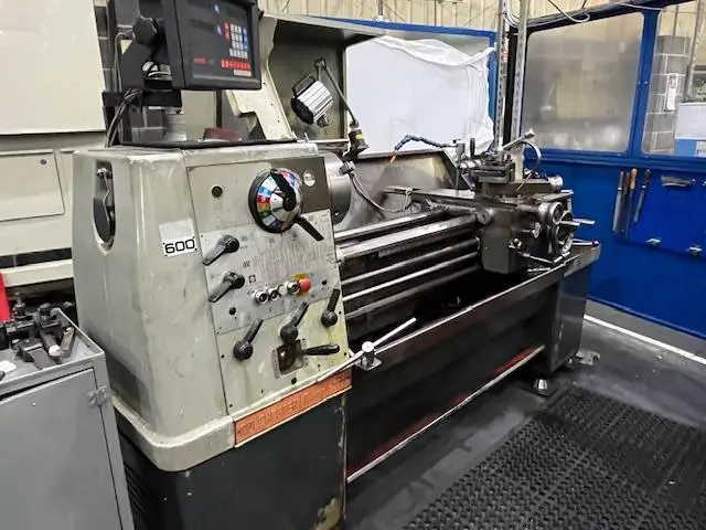 Used COLCHESTER TRIUMPH 2000 Gap Lathes Connecticut US | HARITON MACHINERY COMPANY #785896