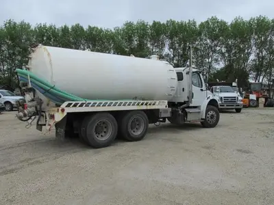 Used 2014 FREIGHTLINER M2 Septic/Sewer/Vacuum Trucks Manitoba CA | Conquest Truck & Auto Sales #1421318